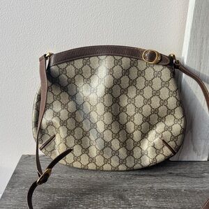 Vintage Gucci 1980’s Signature Crossbody